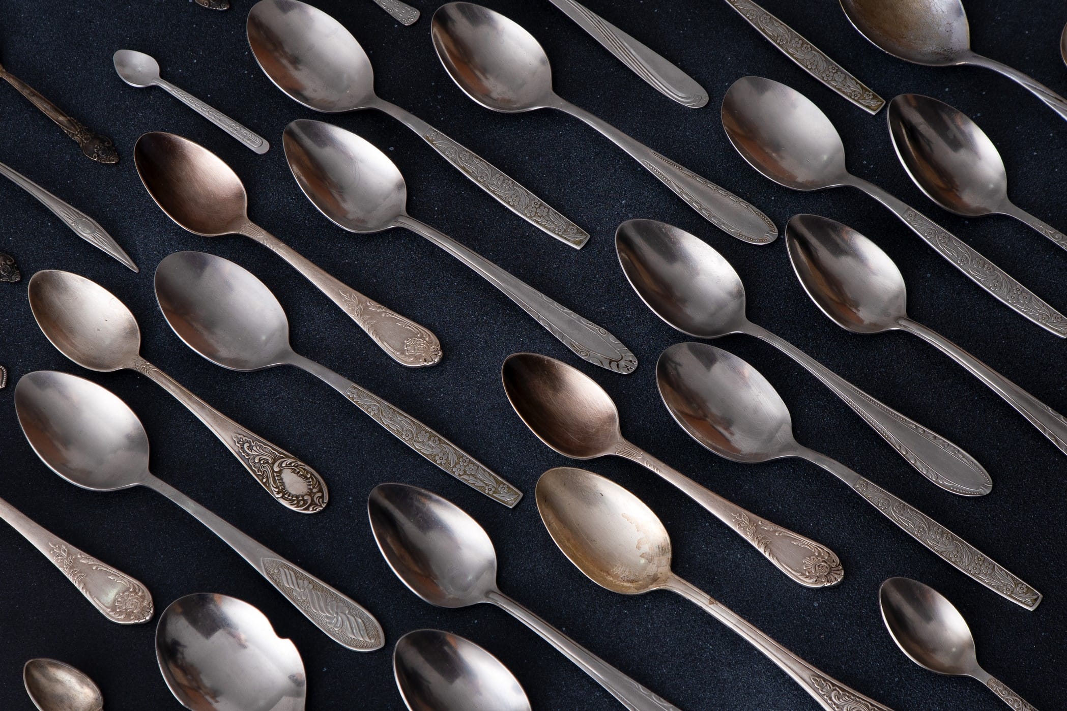 Arrangement of spoons